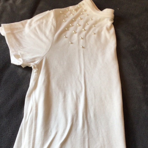 Express white short sleeved tee with pearls, small. - Picture 5 of 5